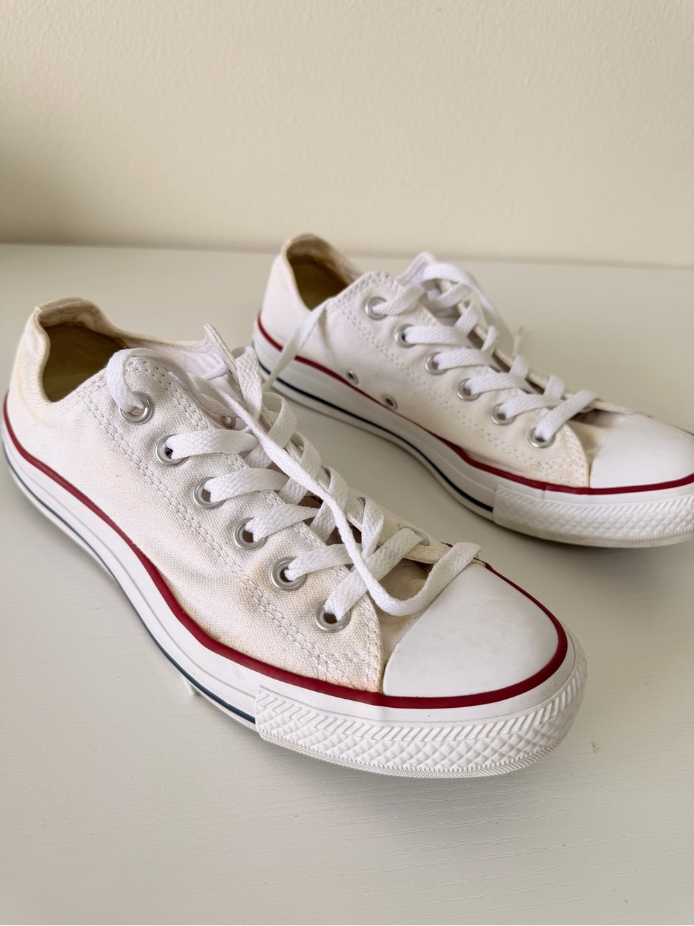 Converse Low Top Sneakers - White with Red and Navy Trim Size 8 Women - Picture 5 of 8